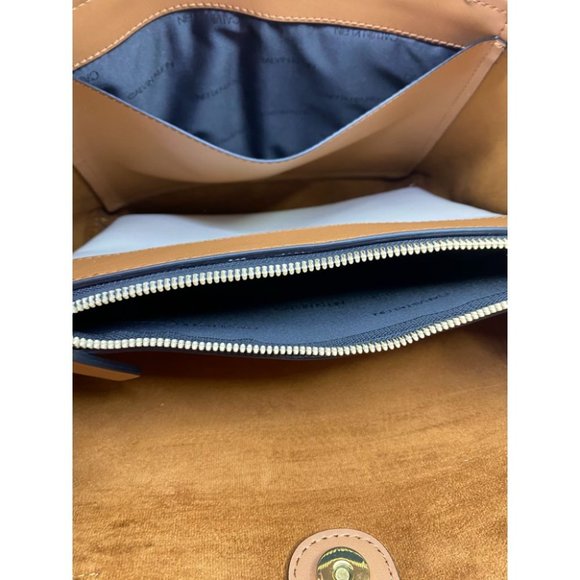 Calvin Klein Cream Leather Shoulder Bag - Picture 16 of 16